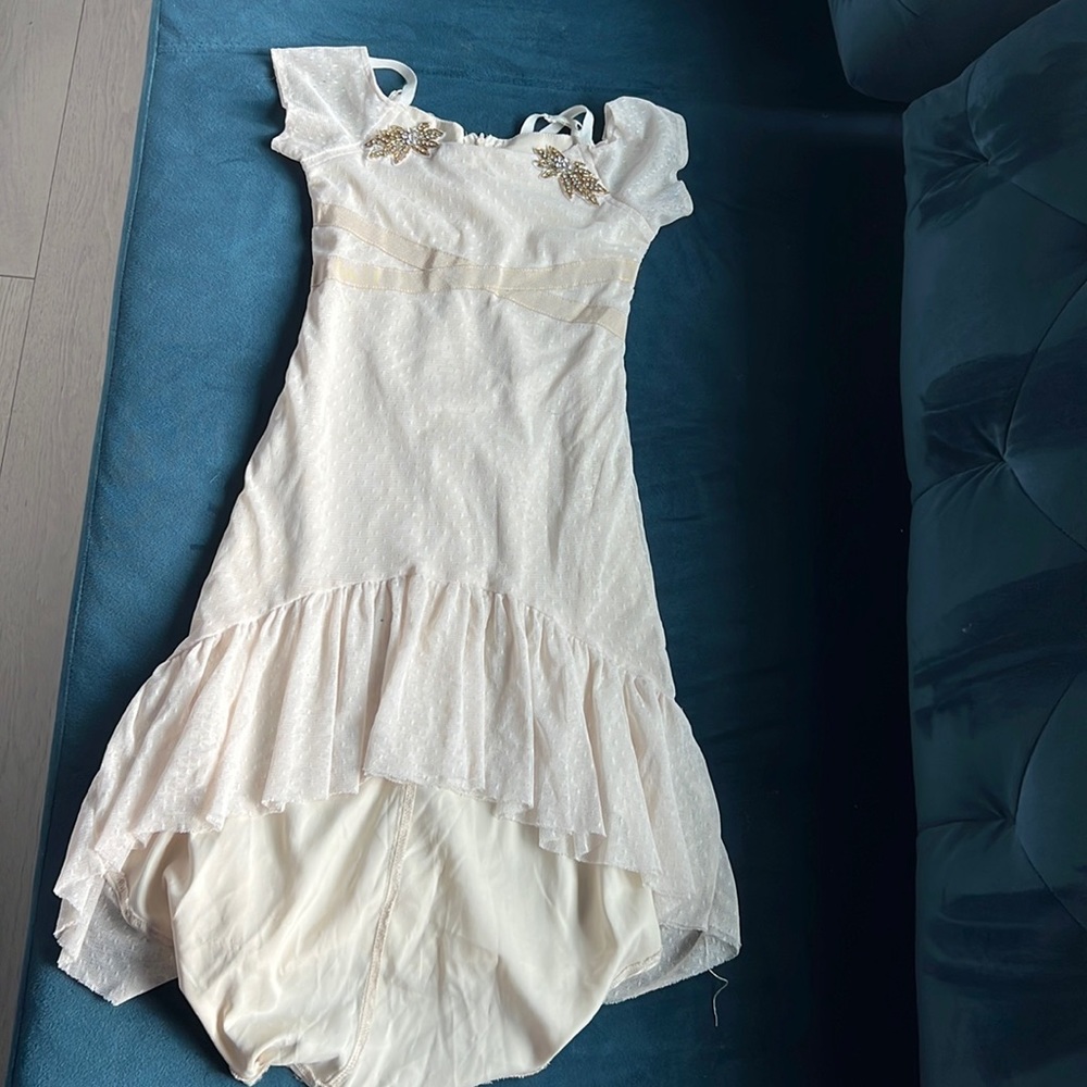 Joyfollie beautiful dress size 5 -stretches